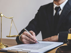 交通事故多方責任劃分與賠償責任判定：北京交通事故律師的案例分析與法律實務